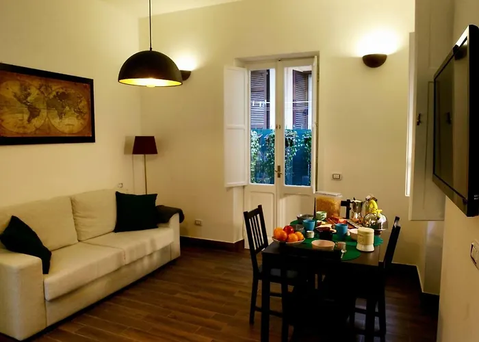 Paola\'S Apartment In The Heart Of Trastevere, Roma